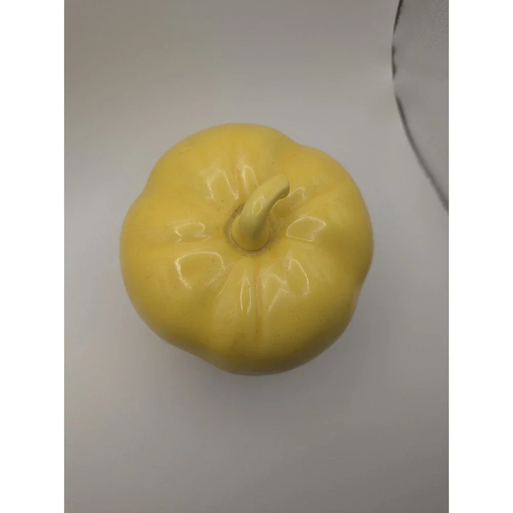 Vintage Yellow Bell Pepper‎ California Pottery Canister With Lid 5.5